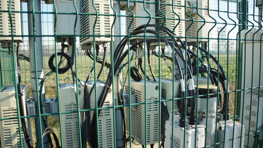 RRU Ericsson - UMTS / LTE ( 3G / 4G ) (3492) - Nextwab, Hébergement Web ...